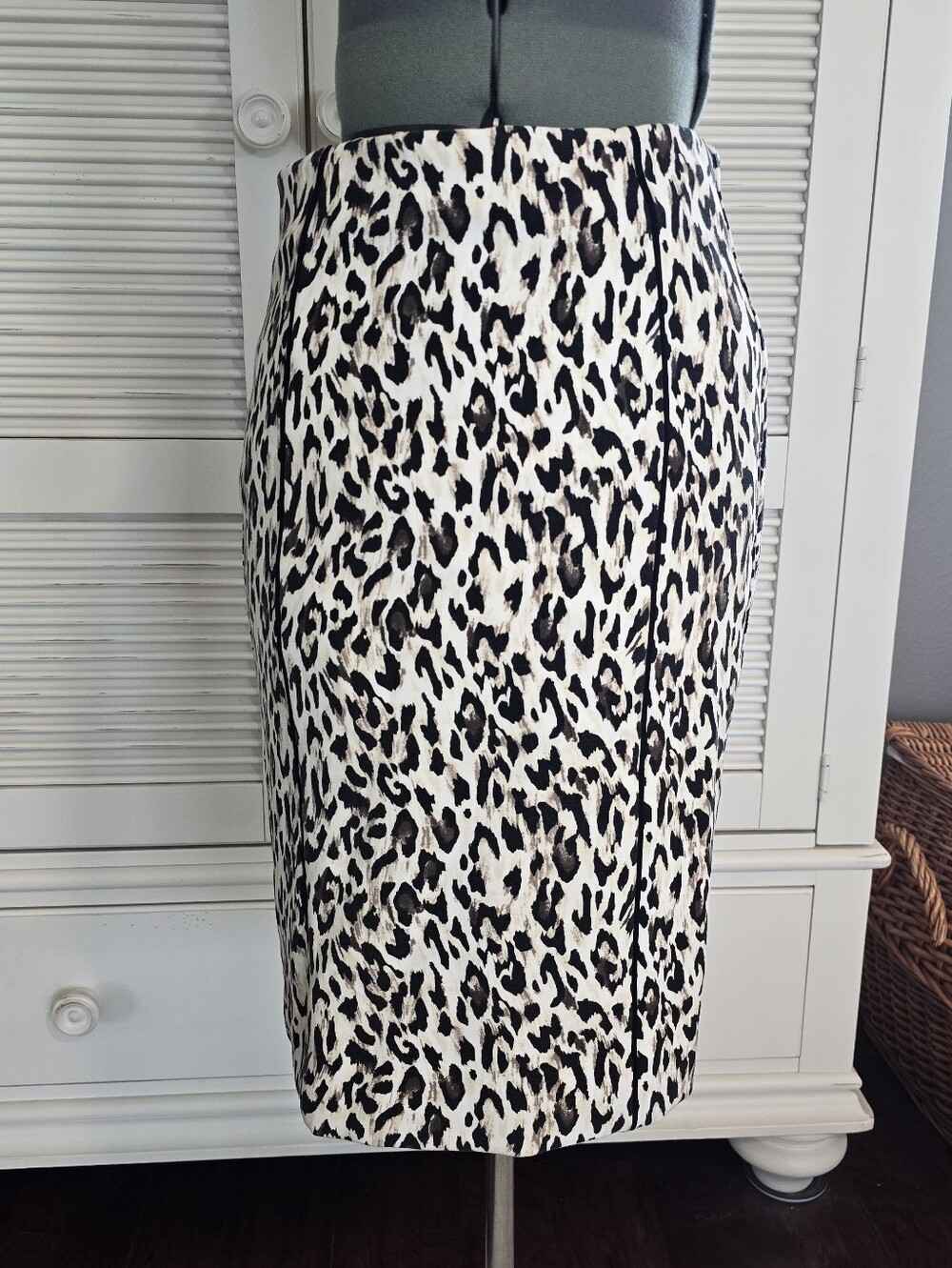 White House Black Market Leopard-Print Pencil Skirt in Black and Cream